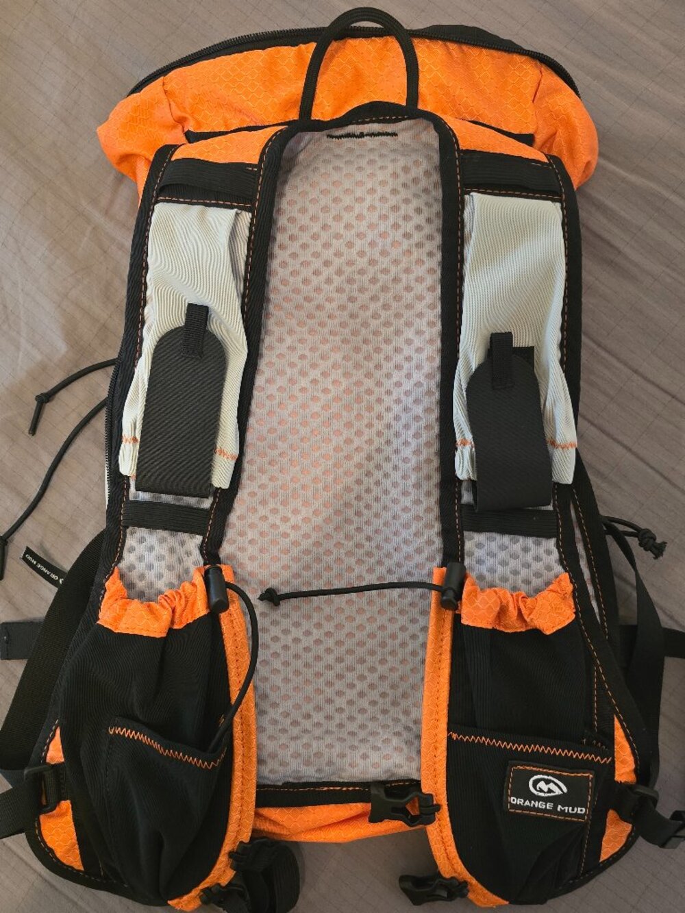 ORANGE MUD 12L Hiking Running pack - Picture 3 of 3